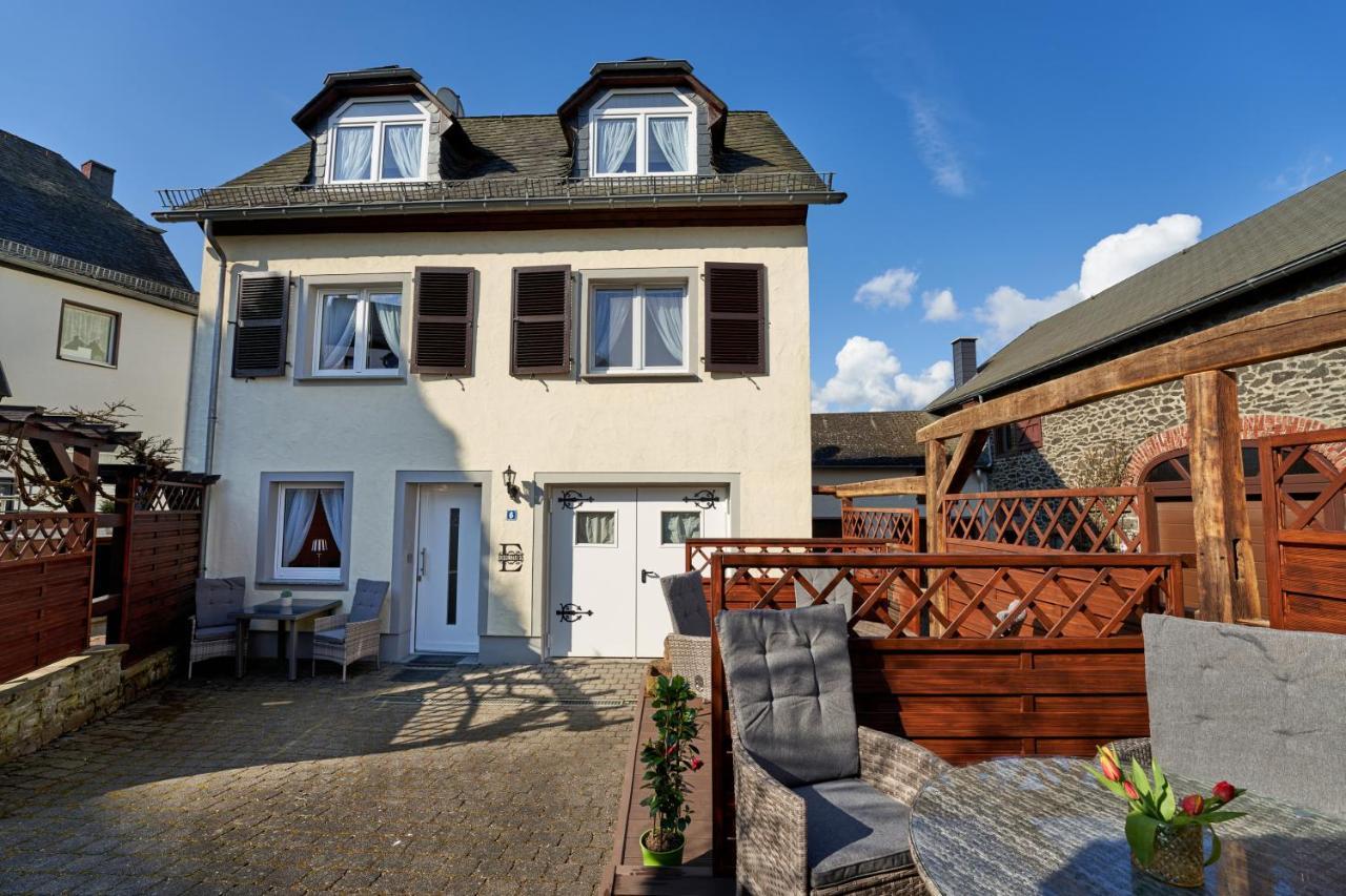 Ferienwohnungen Eifelstuben Mit Charme - Am See, Nahe Burg 乌尔门 外观 照片